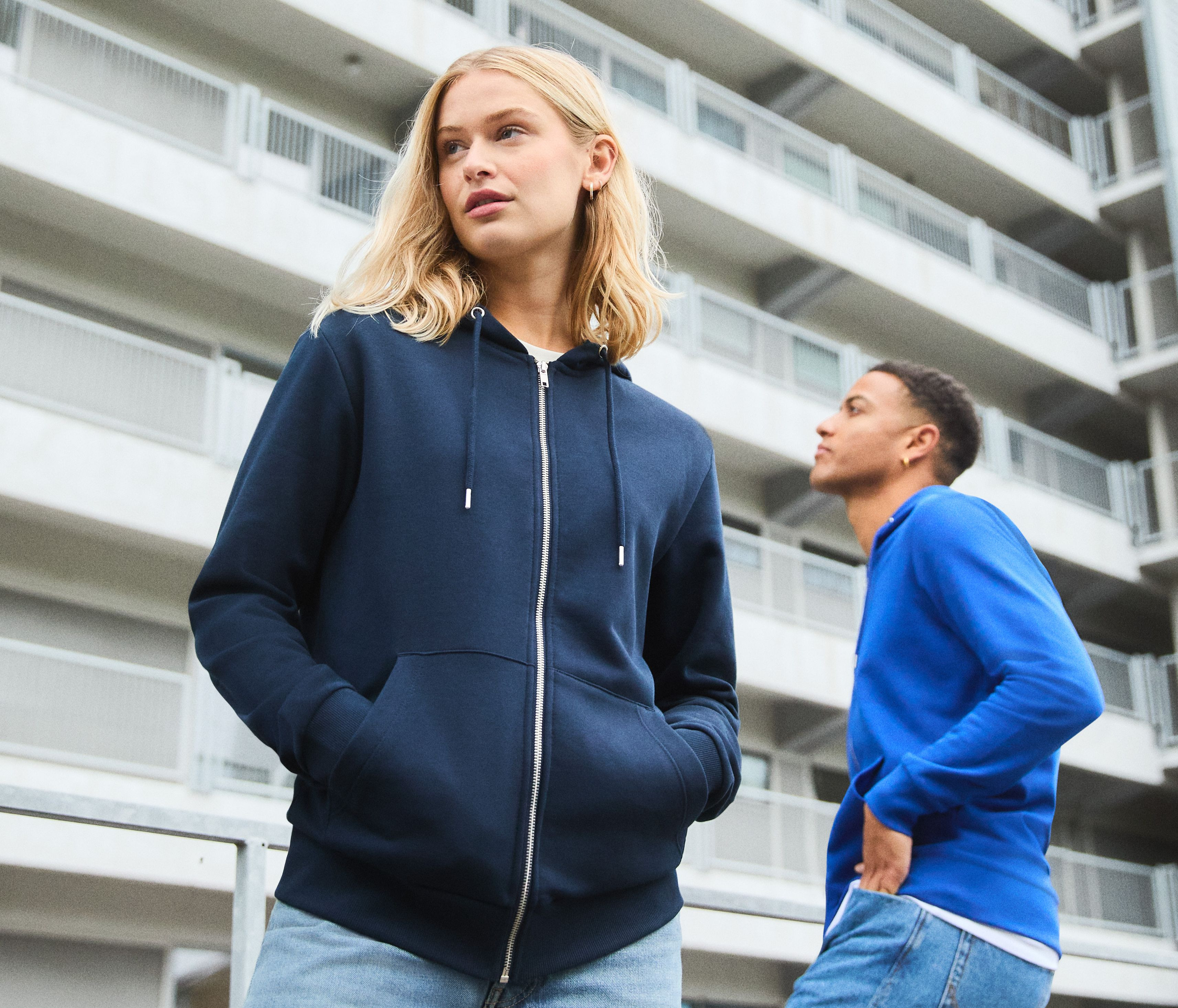 DAY ZIP HOOD